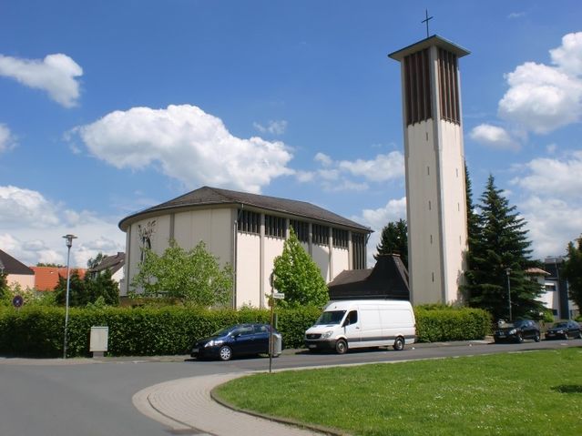 Kirche Maria Königin, Maintal-Dörnigheim
